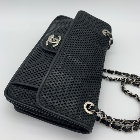 Chanel bag - Picture 1 of 5